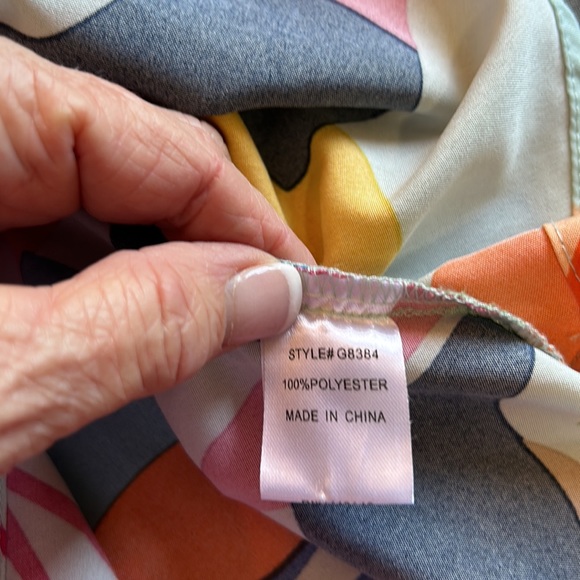 Jodifl vibrant print top szS - Picture 11 of 12